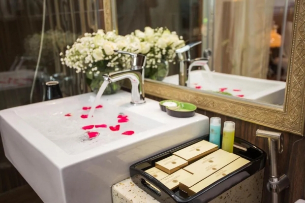 Deluxe Double or Twin