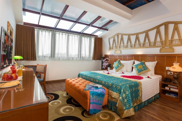 Golden Family City View